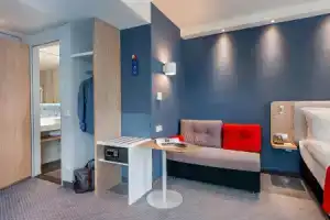 Holiday Inn Express - Berlin - Alexanderplatz, an IHG Hotel, Берлин