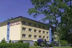 Hotel am Tierpark, Гюстров