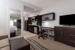 Home2 Suites by Hilton Charlotte University Research Park, Шарлотт