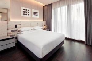 Отель «Four Points by Sheraton Seoul Gangnam», Сеул
