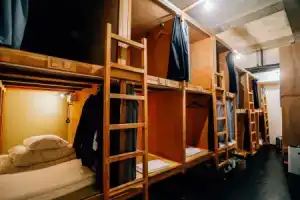 Aien Coffee & Hostel, Тятан