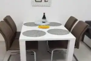 Apartman Ivan, Сень