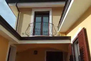 Casa la rosa dei venti, Кардеду