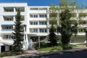 Hometown-Apartments, Лаймен