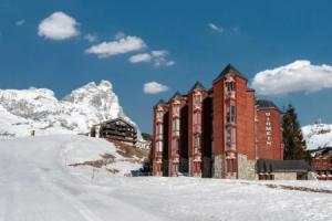HelloChalet - Maison Zerodix 250 m from lift, Брёй-Червиния