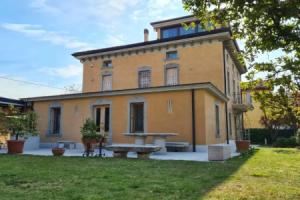 Appartamento Modenese 8, Пескьера-дель-Гарда