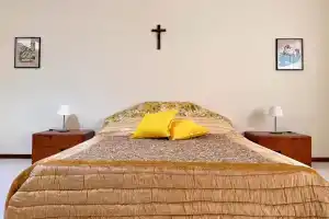 B&B Holiday, Торре-Аннунциата