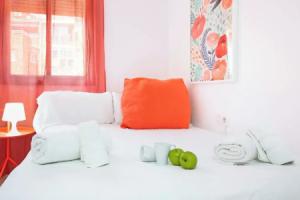 Stay U-nique Apartments Ricart, Барселона