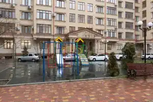 Bon voyage на улице Молодежная, Каспийск