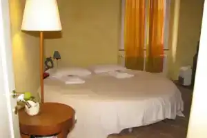 La Casa sul Fiume Aquila, Финале-Лигуре