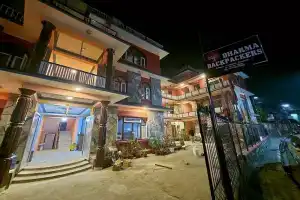 Dharma Backpackers, Покхара