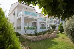 Modern Flat With Shared Pool and Sauna in Didim, Акбюк