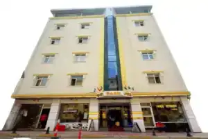 Dimet Park Hotel, Ван