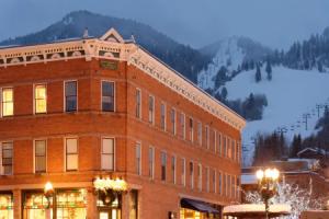 Independence Square Lodge by Frias, Аспен