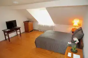 Studios An Der Charite Strae, Берлин