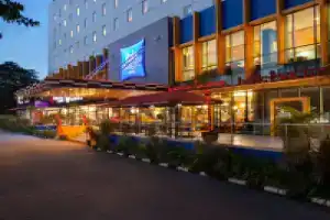 Отель «Ibis Budget Jakarta Cikini», Джакарта