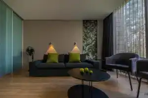 TonyResort, Тракай