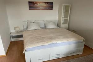 1,5 Zimmer Apartment, 38,5 qm, frisch möbliert, Мюльхайм-ан-дер-Рур