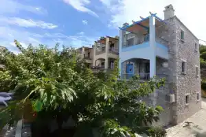 Vathi Hotel, Гифио