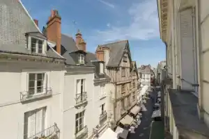 Beau T2 Centre Historique Tours- Mytripintours, Тур
