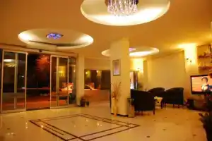Hotel «Bossinop», Герзе