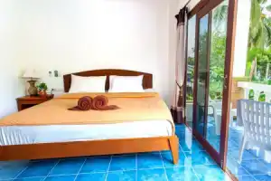 Хостел «Hugs Guesthouse», Остров Ланта