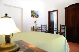 Ферма «Agriturismo La Focazza», Ашеа