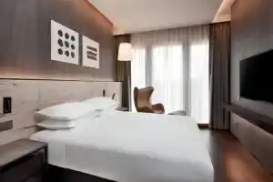 Отель «Four Points by Sheraton Seoul Gangnam», Сеул