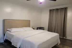 Renovated 2 Bed Walltown Home Walk to Duke B, Дарем