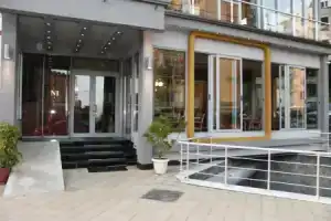 Hotel «Nais Beach», Дуррес
