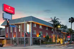 Отель «Ramada by Wyndham Los Angeles/Downtown West», Лос-Анджелес