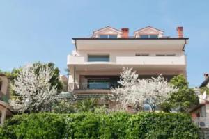 Апартаменты «Komel», Опатия