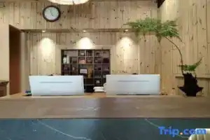 Zi Yun Ge Light Luxury Smart Homestay (West Lake Branch), Хойчжоу