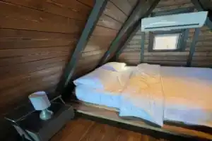 Ediz Suit Bungalov, Ардешен