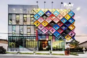 Отель «Play Poshtel & Cafe'», Краби