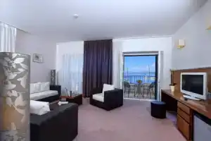 Hotel «Lipa», Postira