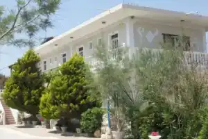 Gorgona Apartments, Закинф