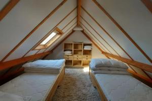 Cozy Holiday Home in Nieuwpoort With Swimming Pool, Ньивпорт