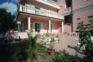 Hotel «Happy», Марина ди Пьетрасанта