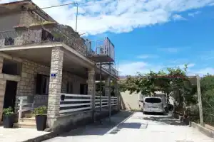 Apartments Marija, Супетар