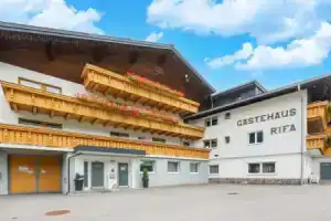 Spacious Apartment Near the Centre and ski Resort, Гашурн