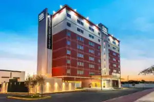 Отель «Four Points by Sheraton Queretaro Norte», Керетаро