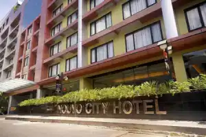 Nouvo City Hotel, Бангкок