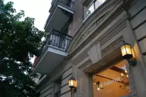 Hotel «le Roberval», Монреаль