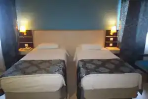 Laodikya Hotel, Денизли