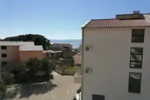 Apartment Krajinovic S., Омис