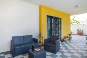 Amazing Home in S. Croce Camerina RG With 6 Bedrooms, Private Swimming Pool and Outdoor Swimming Pool, Пунта-Секка