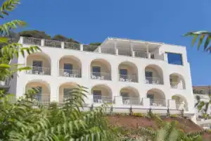 Est hotel, Санта-Чезареа-Терме