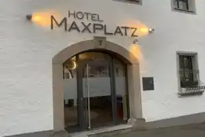 Hotel «Maxplatz», Хоф