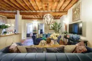 Casa Kathy in Lucca With 2 Bedrooms and 1 Bathrooms, Лукка